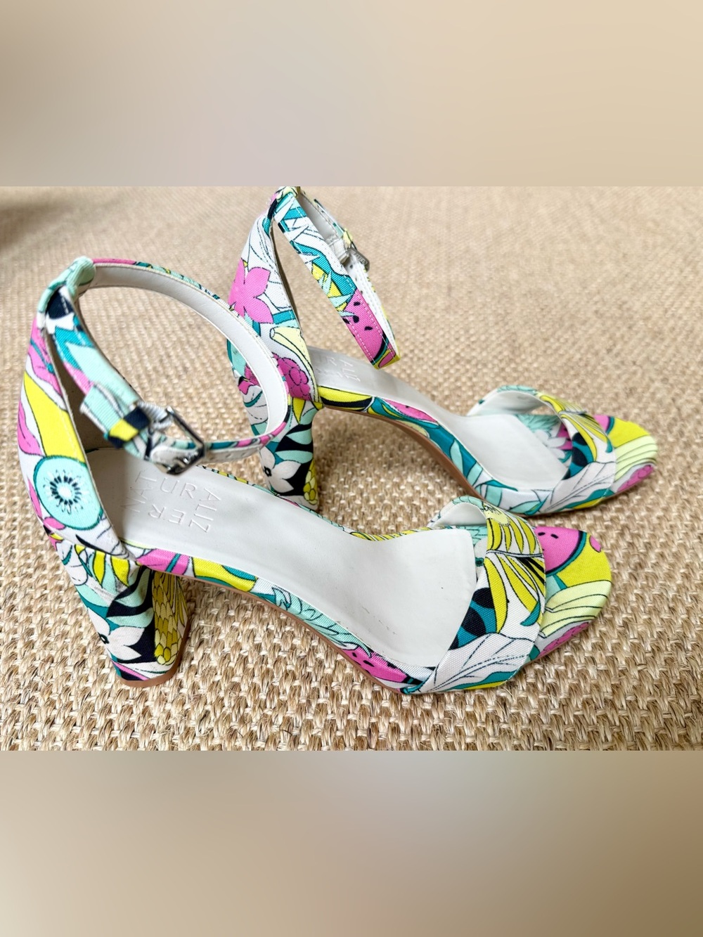 Naturalizer Floral Tropical Block Heel Sandals Size 7.5 Ankle Strap
